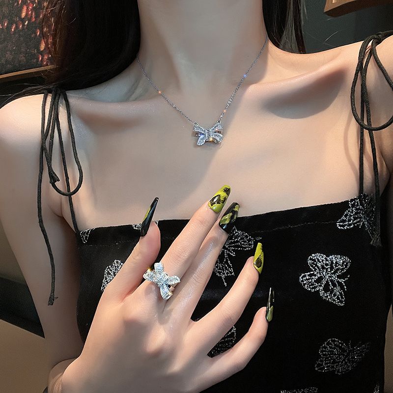 Korean high-end zircon bow necklace, female Internet celebrity short collarbone chain, 2021 new style necklace