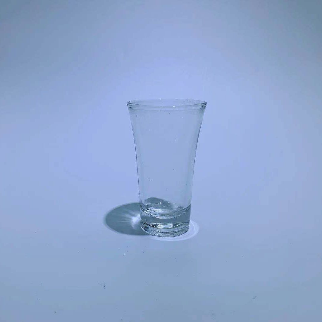 Low-priced 60ml glass wine glasses, flared cups, small capacity cups for bars and pubs, small cups for white spirits and wontons Specification image