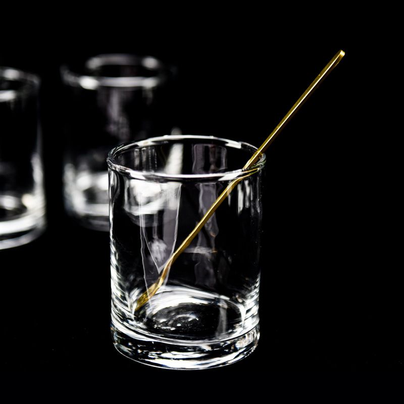 Whisky cups, foreign wine glasses, European spirits wine sets, ktv and hotel supplies cups, thick-bottomed glass cups, ins factory direct sales Application Scenario