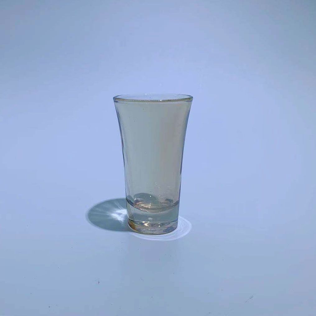 Low-priced 60ml glass wine glasses, flared cups, small capacity cups for bars and pubs, small cups for white spirits and wontons details Picture