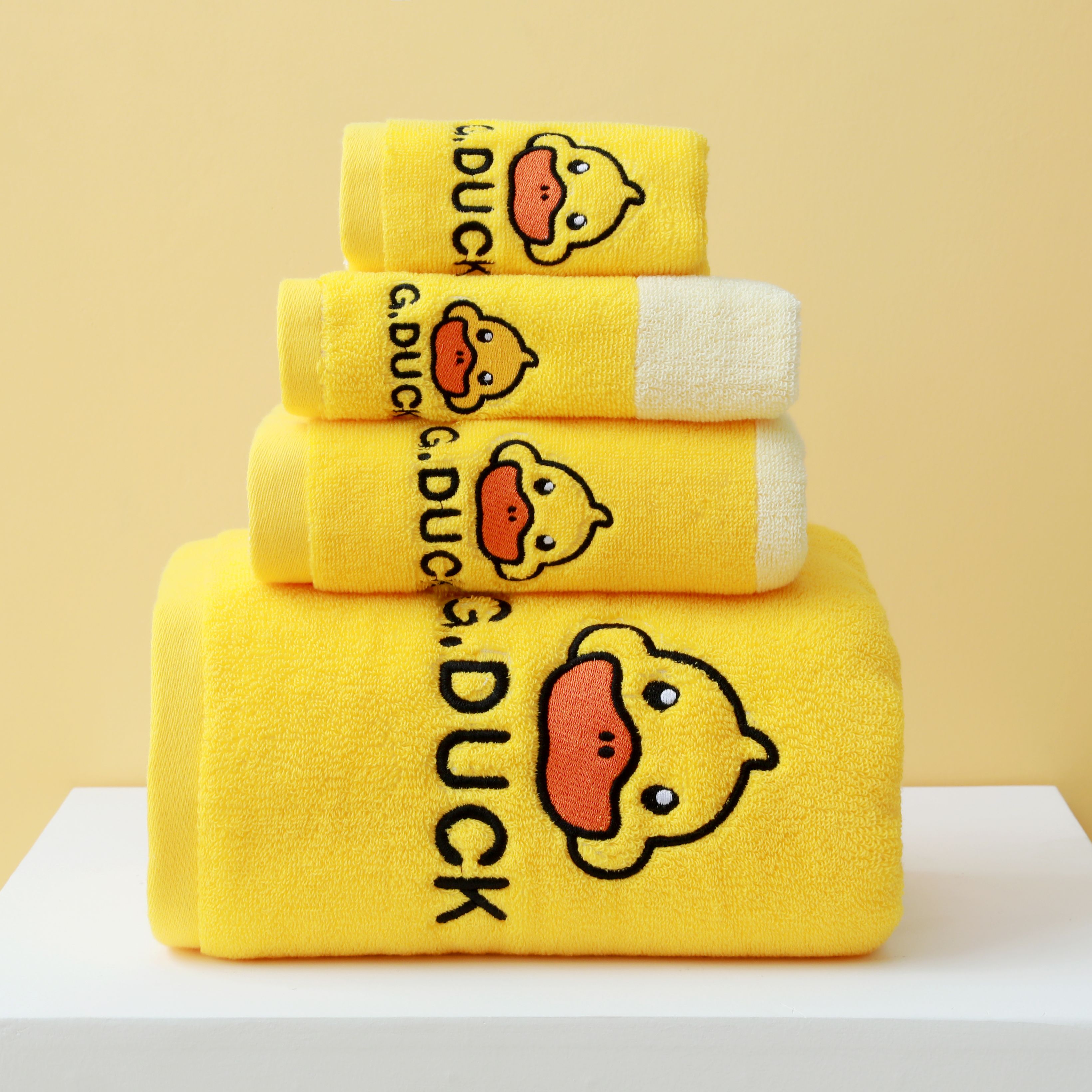 G.DUCK Little Yellow Duck Single Bath Towel Series Pure cotton bath towels absorb water, do not fade or shed hair. Gift company, welfare, supermarket exclusive sale Item Picture