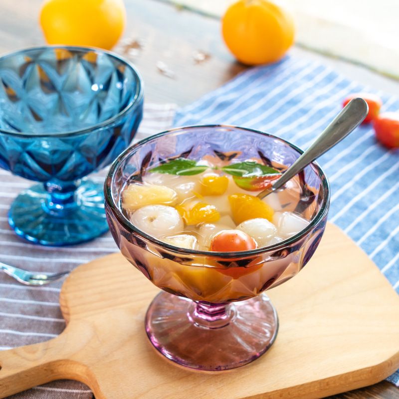 European-style retro ice cream cup, salad candy water bowl, creative colored glass bowl, household milkshake cup details Picture