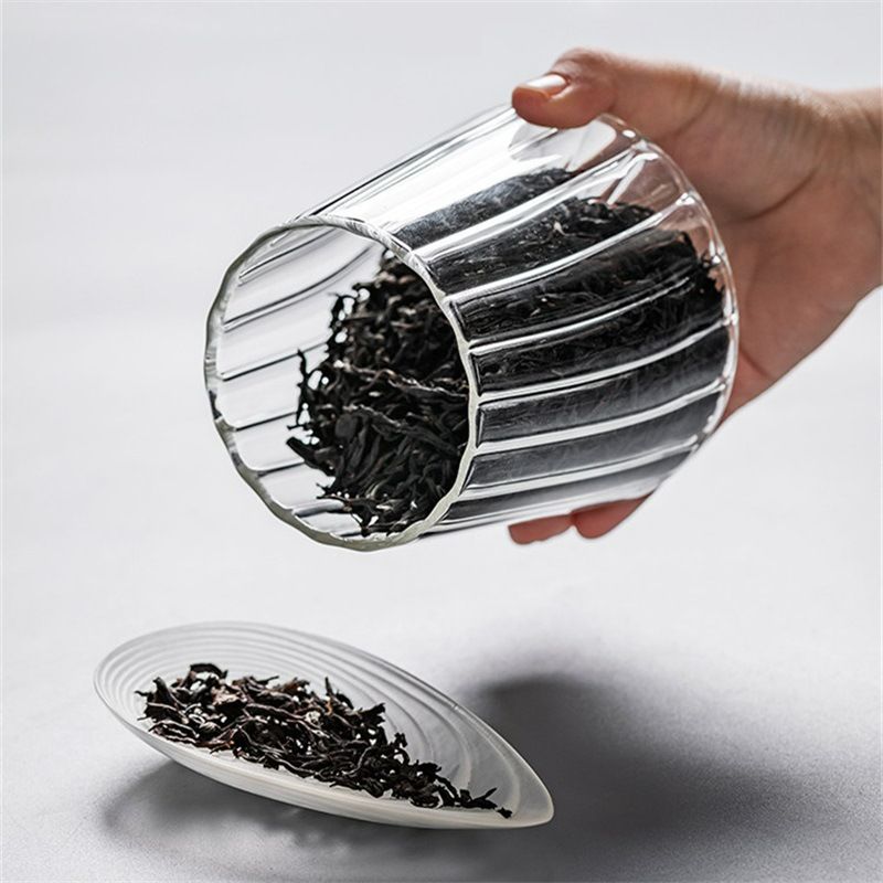 Glass tea canister, Japanese-style storage canister, sealed tea canister, glass tea canister sealed canister, creative transparent canister Application Scenario