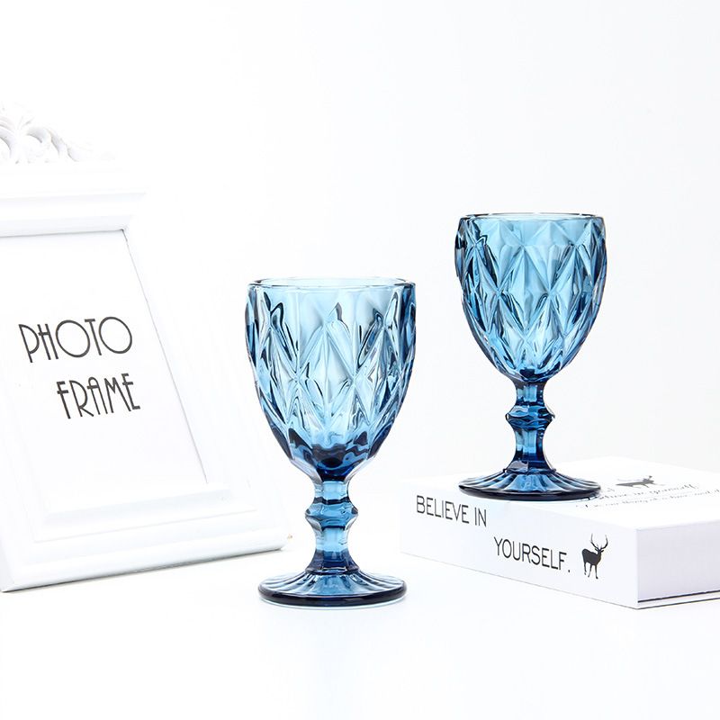 A 7-piece set of European-style retro diamond-shaped embossed glass cups, wine glasses, rim cups and colored highball cups from the manufacturer details Picture
