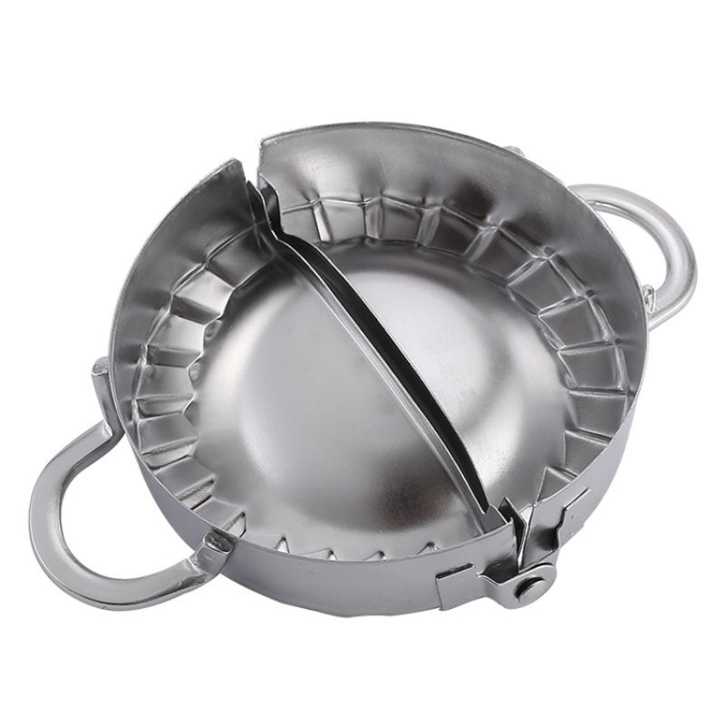 Factory direct sales of dumpling makers, stainless steel dumpling makers, dumpling molds, dumpling wrapping machines, manual dumpling molds, and dumpling wrapper cutting molds Application Scenario