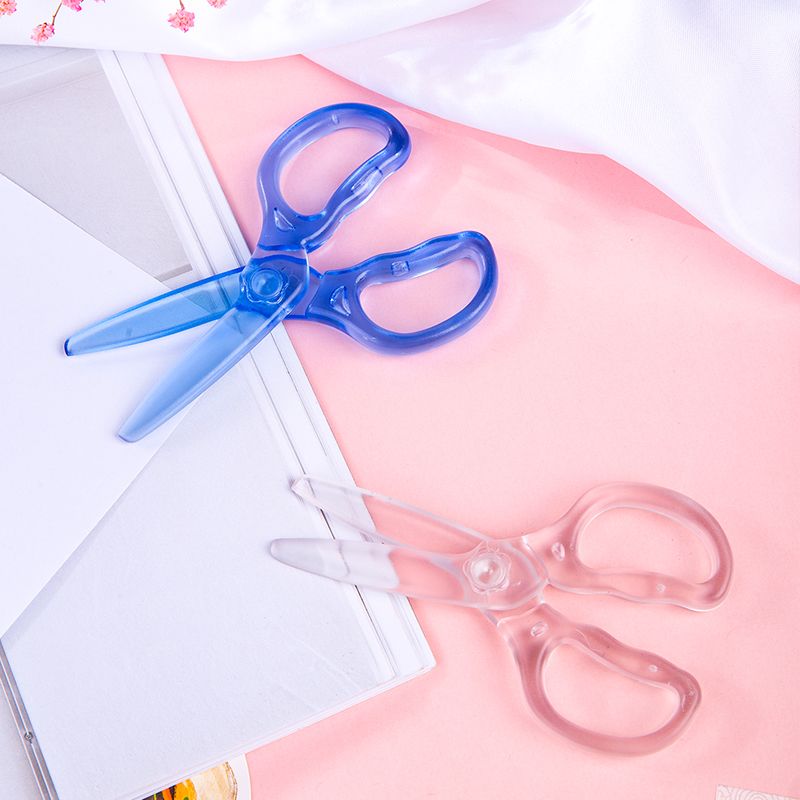 Deli 6067A student scissors Item Picture