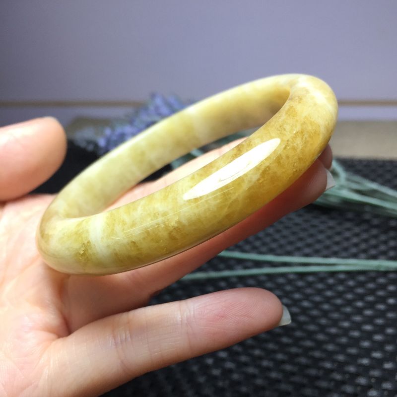 Bright crystal jewelry natural Morganite bracelet Application Scenario