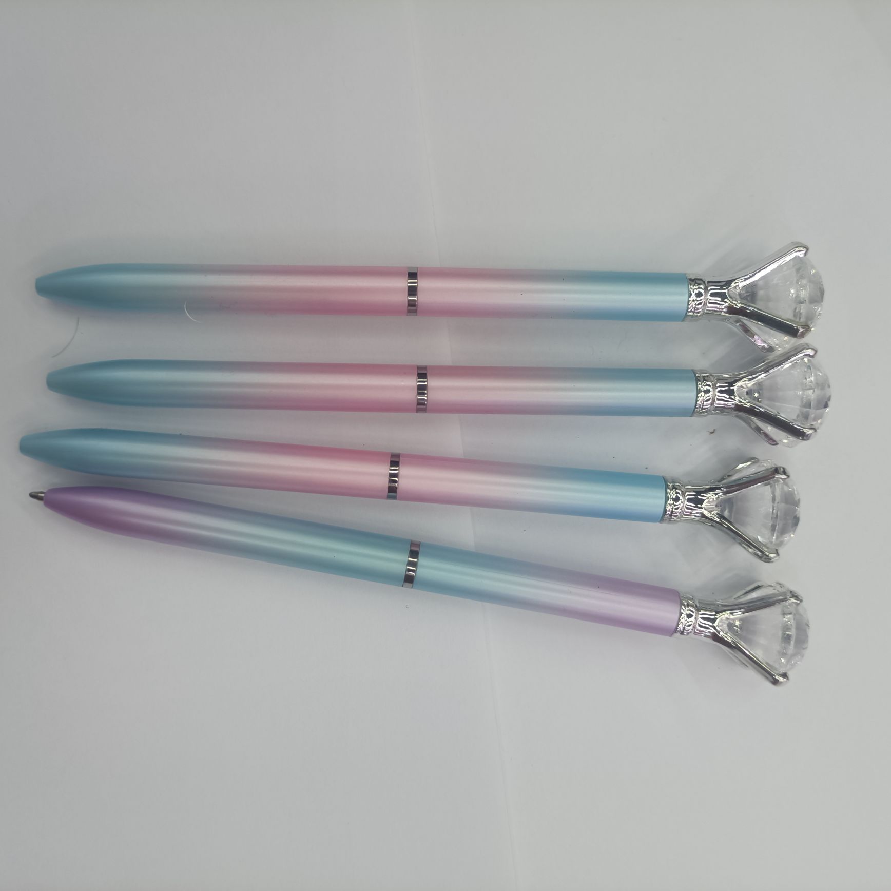 Large Diamond Plated Rotating Ballpoint Pen details Picture
