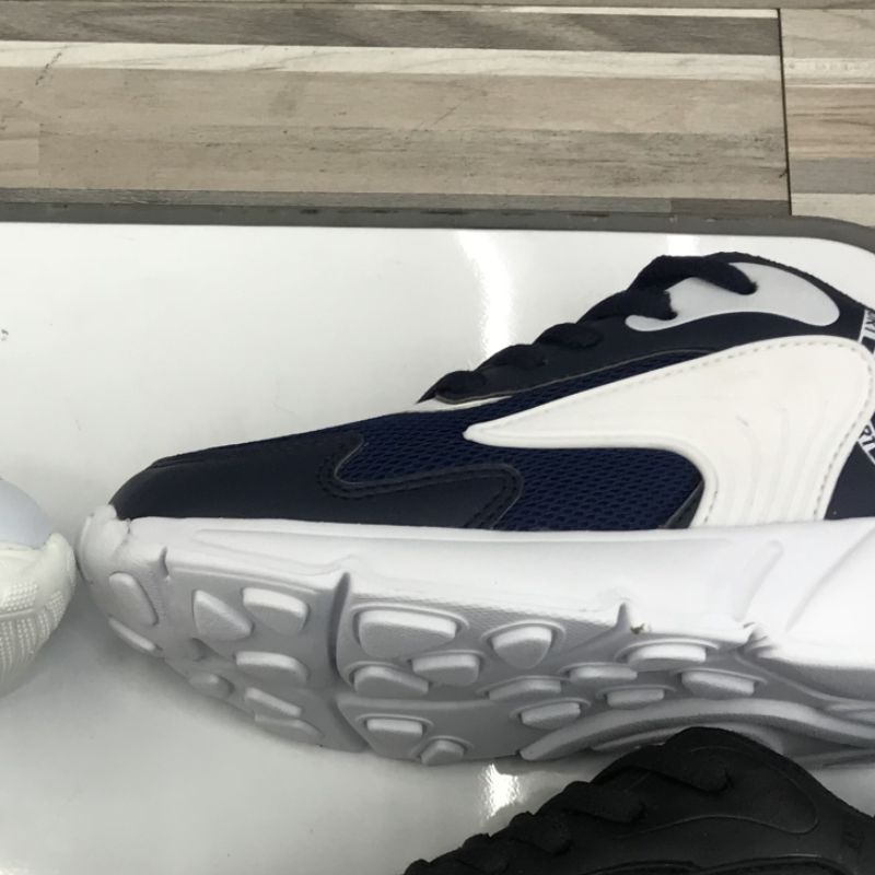 Wholesale All Comfortable Soft Sole Casual Shoes Breathable Shoes New Fashion Shoes Sports Shoes 43816-48 details Picture