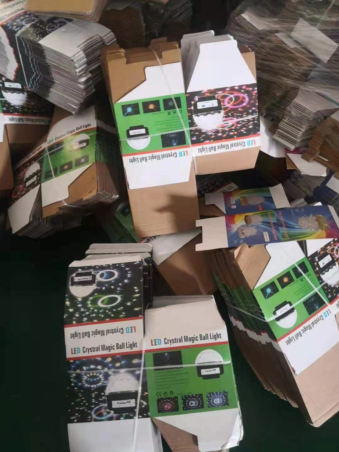 LED魔球灯 舞台灯星空灯 七彩蓝牙音乐KTV爆闪旋转氛围喇叭灯详情8