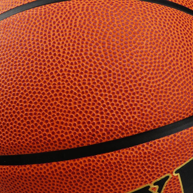 Factory Direct Sales Basketball No. 7 Tpu Leather Club Custom Basketball Application Scenario