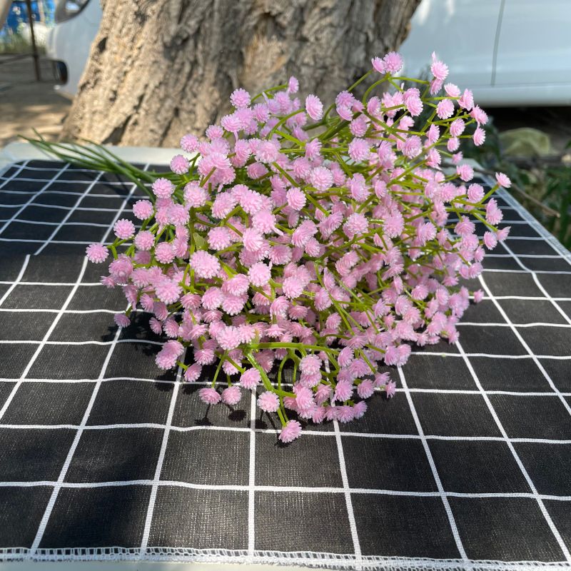 Artificial baby's breath flower bouquets, wedding hall decoration items, wedding path guides, single baby's breath artificial dried flowers Application Scenario