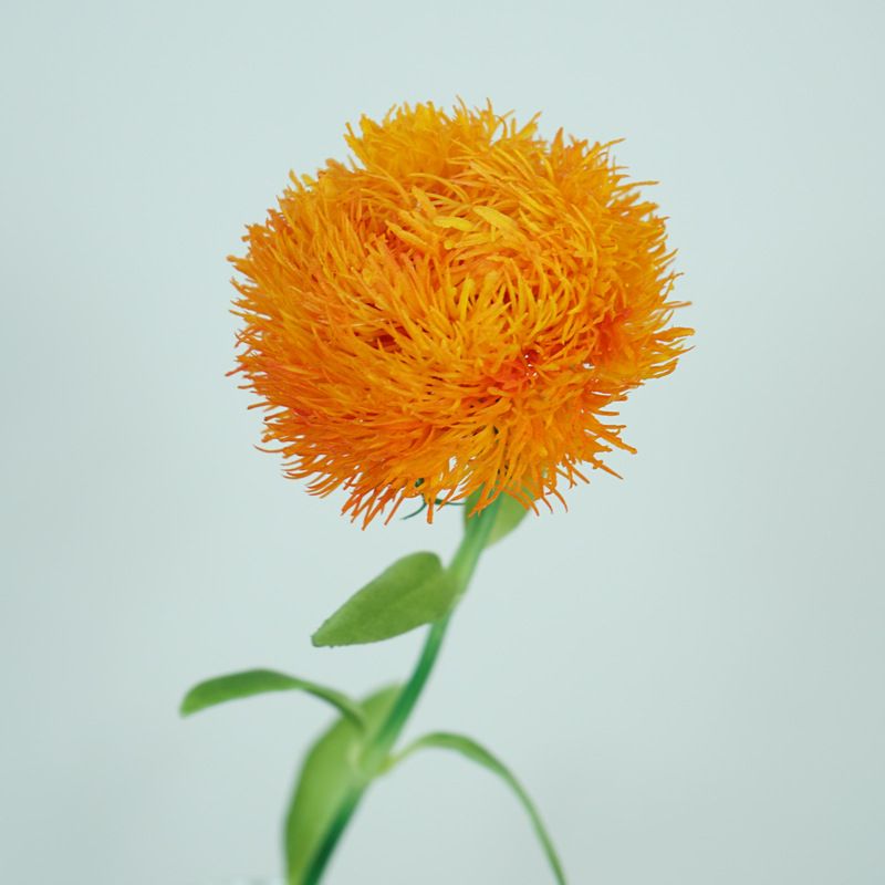 Green carnations, ultra-realistic tactile simulation flowers, home decoration, flower arrangements, flower ornaments, photography props, artificial flowers wholesale Item Picture