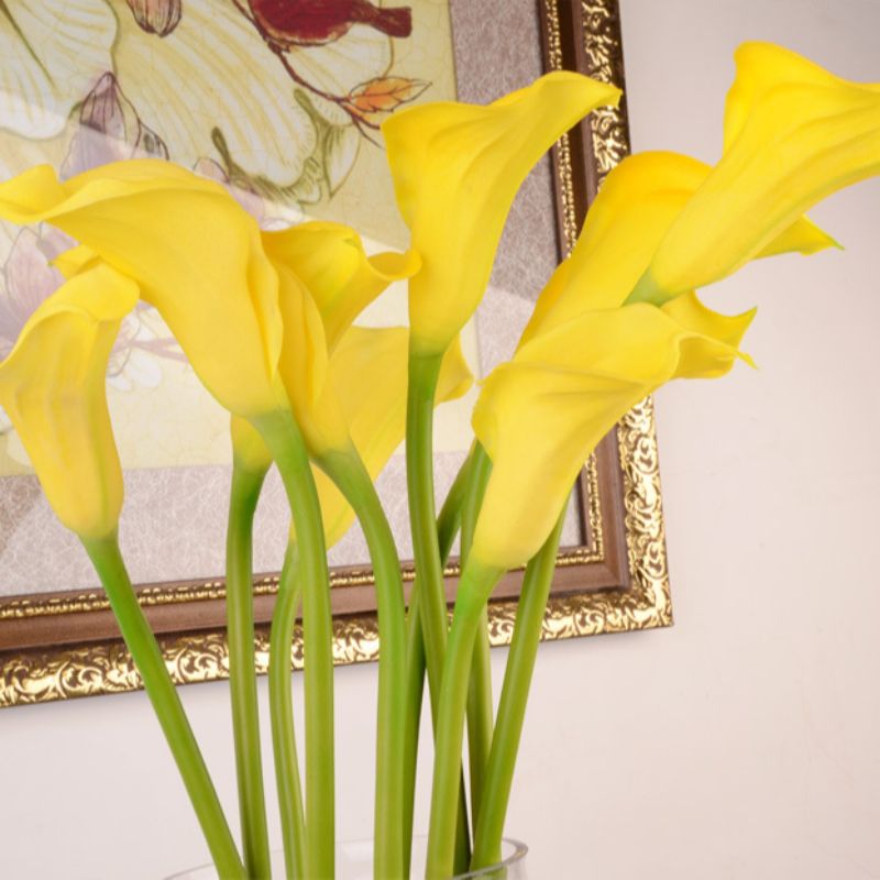 High-end touch, half-open calla lily, alocasia, artificial artificial flowers, decorative flowers, silk flowers, plastic flowers, dried flowers, flower arrangement for the living room Application Scenario