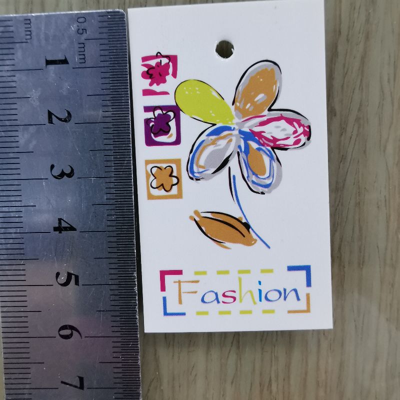 Small flower graphic cardstock clothing and accessory tags Specification image