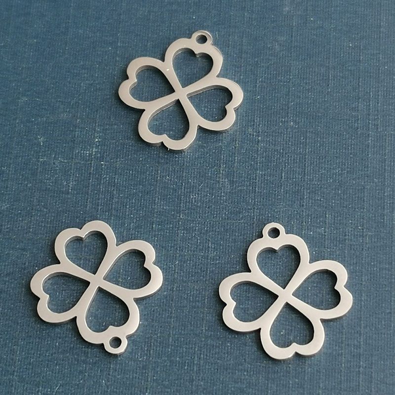 DIY handmade retro titanium steel jewelry accessories four-leaf clover pendant bracelet necklace accessories