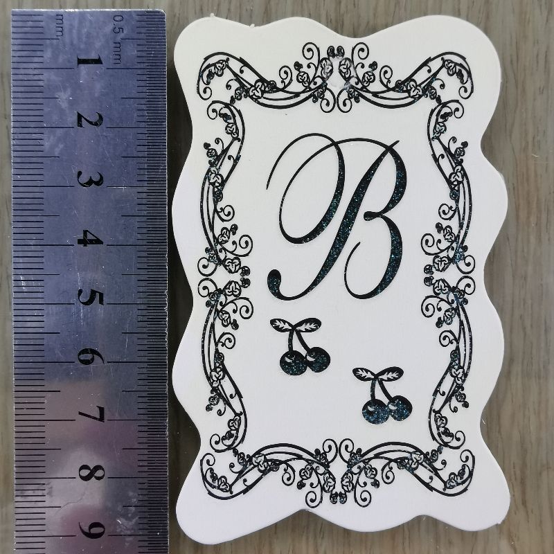 Black line, white background, wavy tag for clothing and accessories details Picture