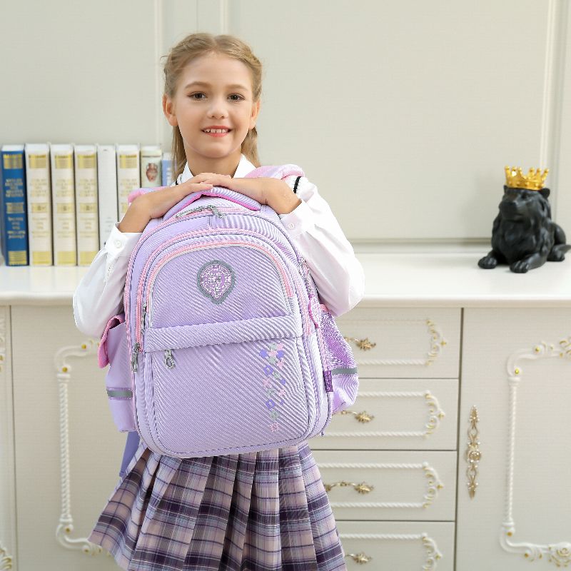 Oxford University schoolbag for primary school students Application Scenario
