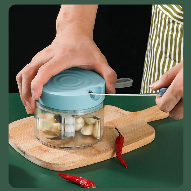 380ML Creative Mini Garlic paste magic tool, multi-functional manual garlic puller, complementary food kitchen garlic mashing tool, small vegetable cutting tool Application Scenario