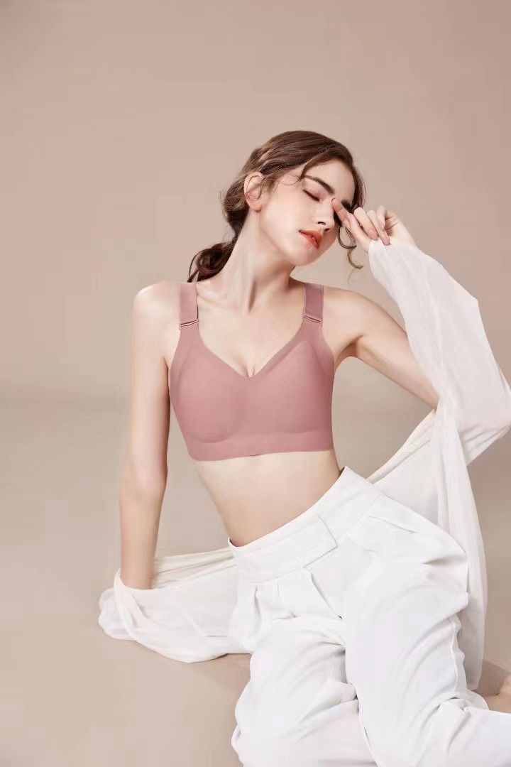 The Mystery of the Box is a slim, seamless, sexy strapless bra for women Application Scenario