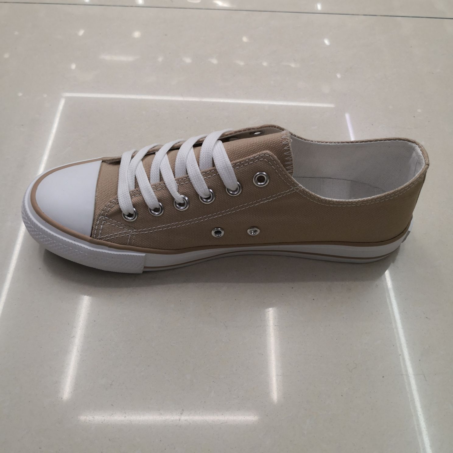 Low Top Men's Espadrilles Spring 2022 details Picture