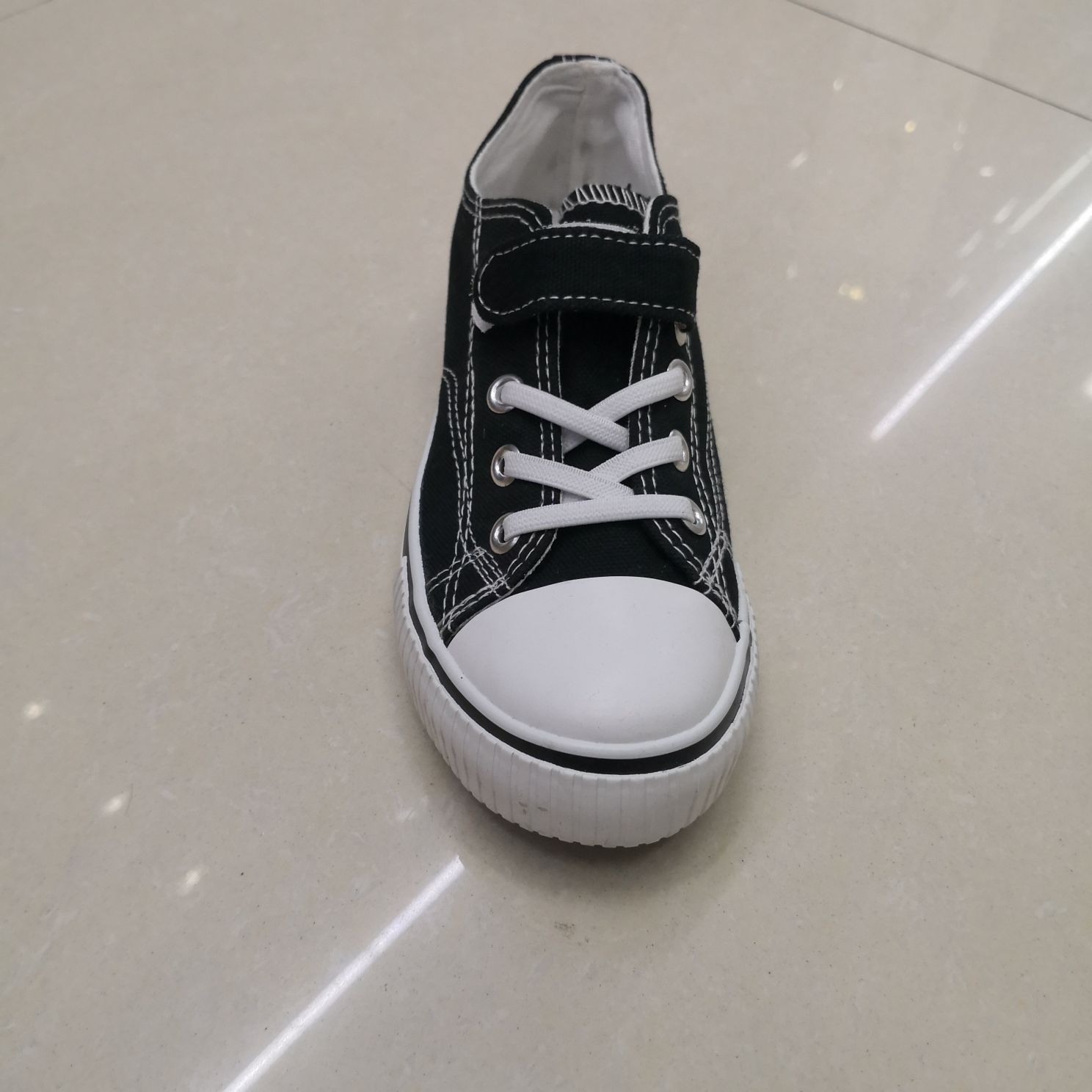Spring 2022 Low-Top Adhesive Shoes For Boys And Girls details Picture