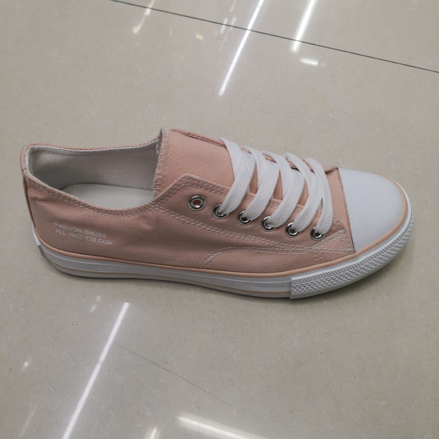 Men's Low-Top Canvas Shoes, Spring 2022