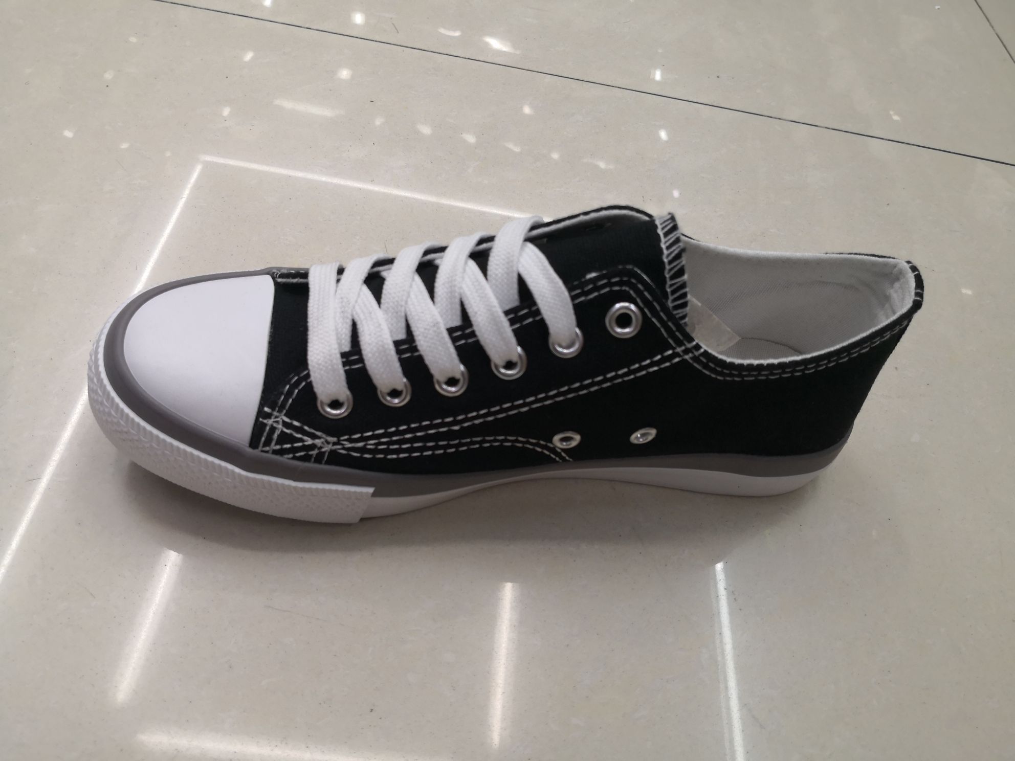 Low Top Casual Canvas Shoes For Spring 2022 details Picture