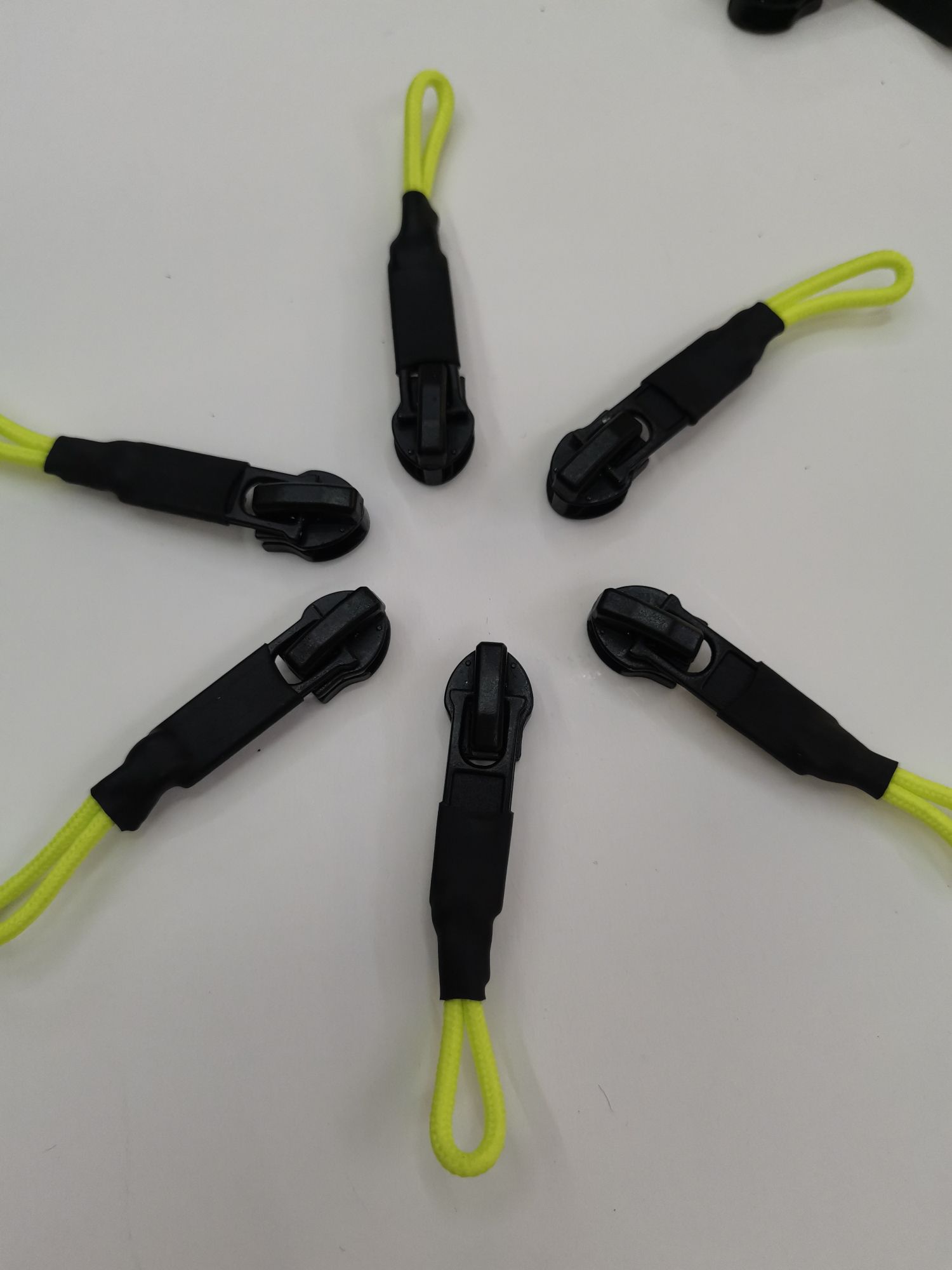 No. 5 Nylon Reverse Threading Sleeve Zipper Head