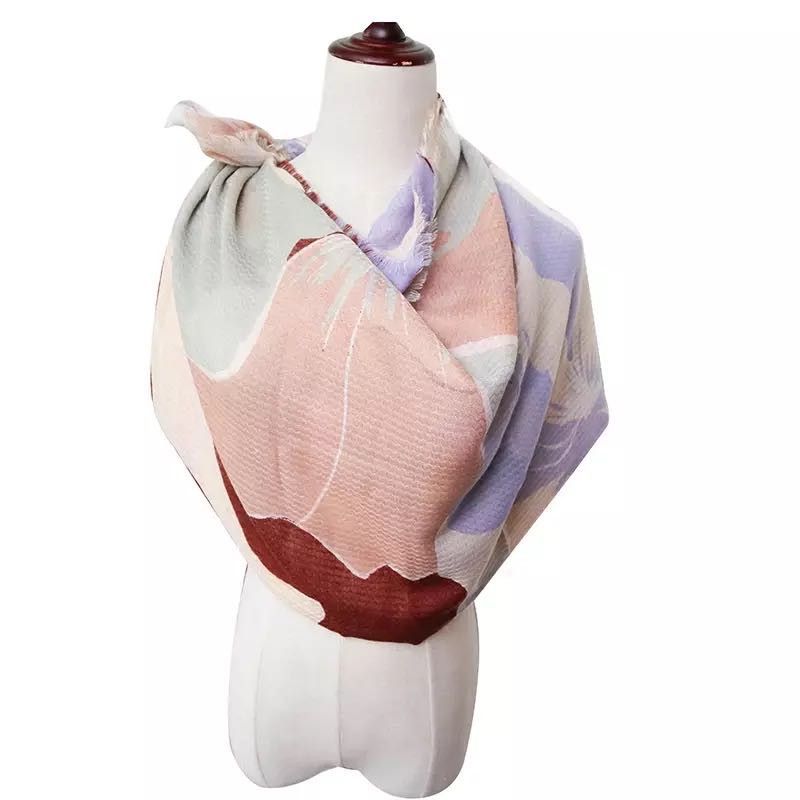 Small Fresh Fashion All Casual Explosive European Style Scarf Ladies New Style details Picture