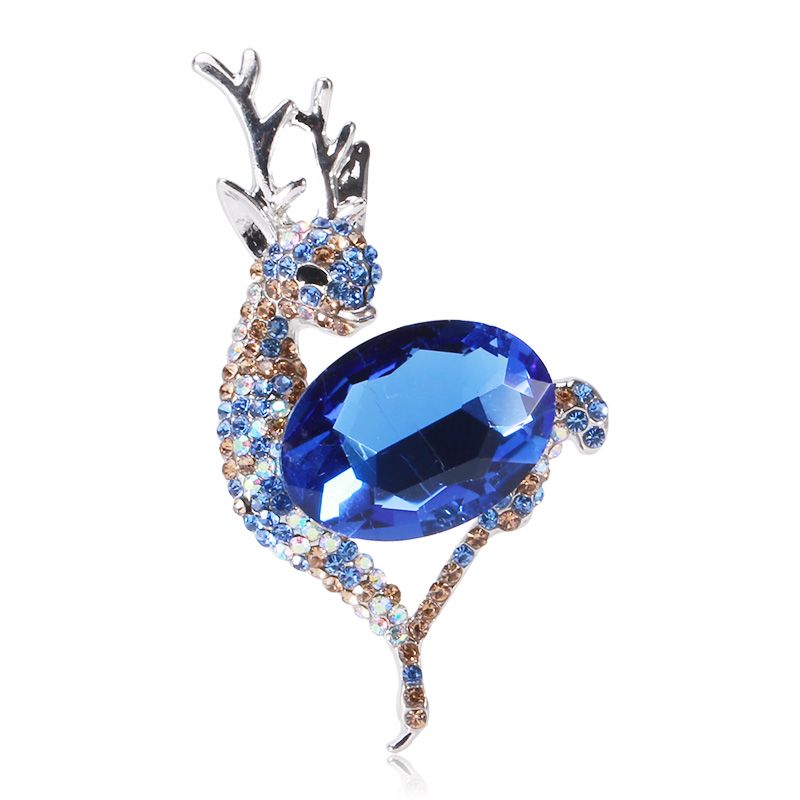 Factory direct sales, popular foreign trade water diamond deer brooch, simple, elegant and fashionable clothing accessories Application Scenario