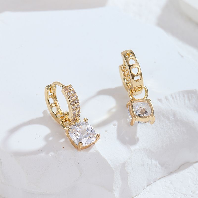Corea dongdaemun círculo pendientes mujeres luz de lujo micro circonitas orejeras exquisito temperamento diosa fan premium sentido orejeras details Picture