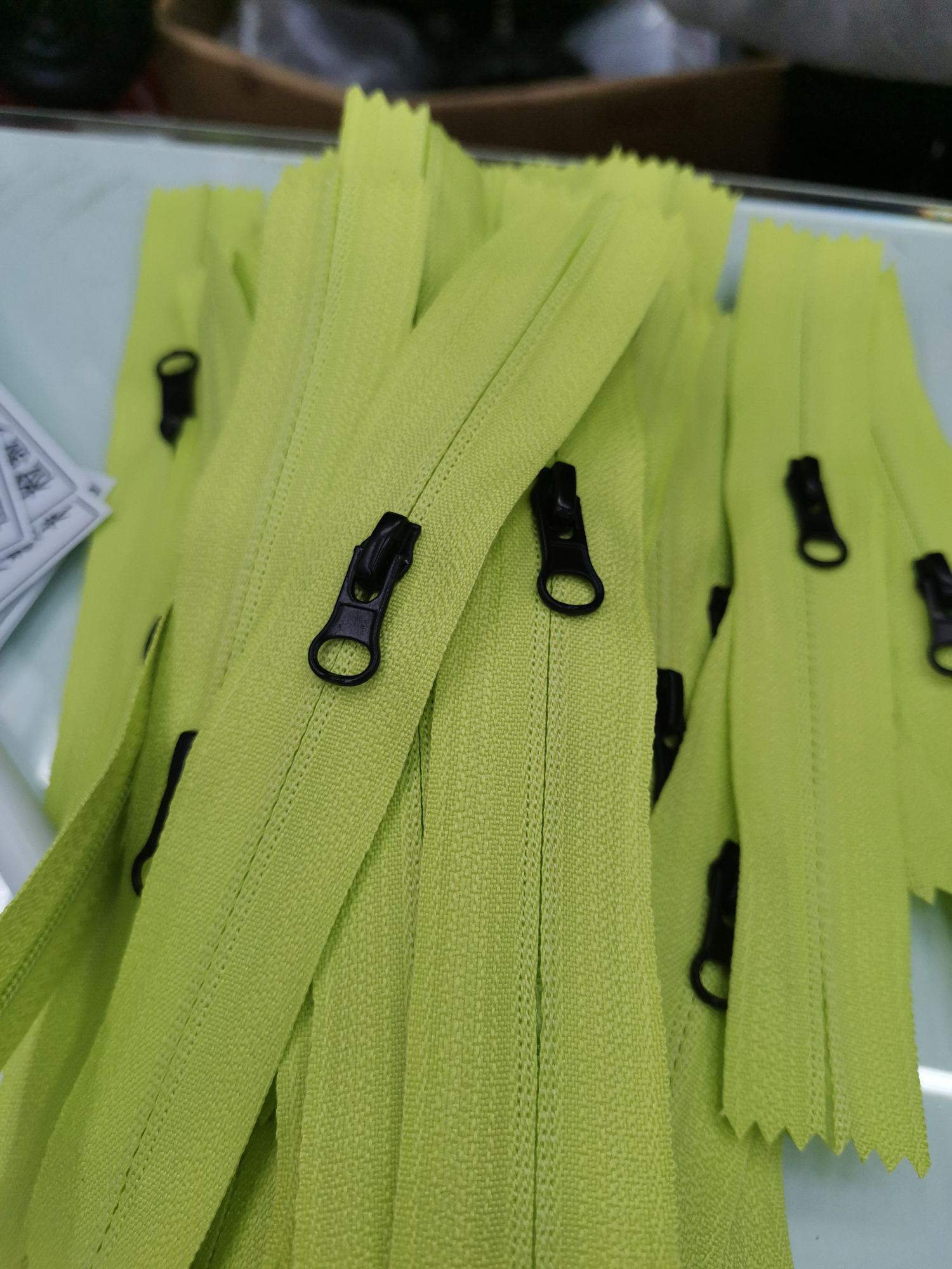 No. 3 Nylon Double Pin / 4.2 Double Pin Closing Without Front And Back Zippers