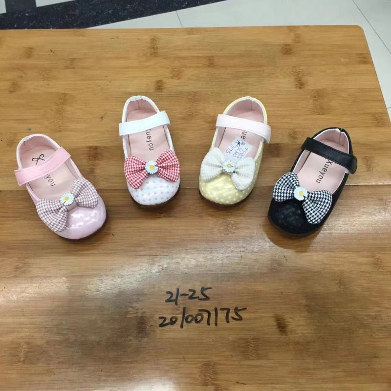 Constant Rain Shoes Wholesale Fashion Boys And Girls Sports Shoes Flying Knitting Sports Shoes Boys And Girls Casual Shoes 31 details Picture