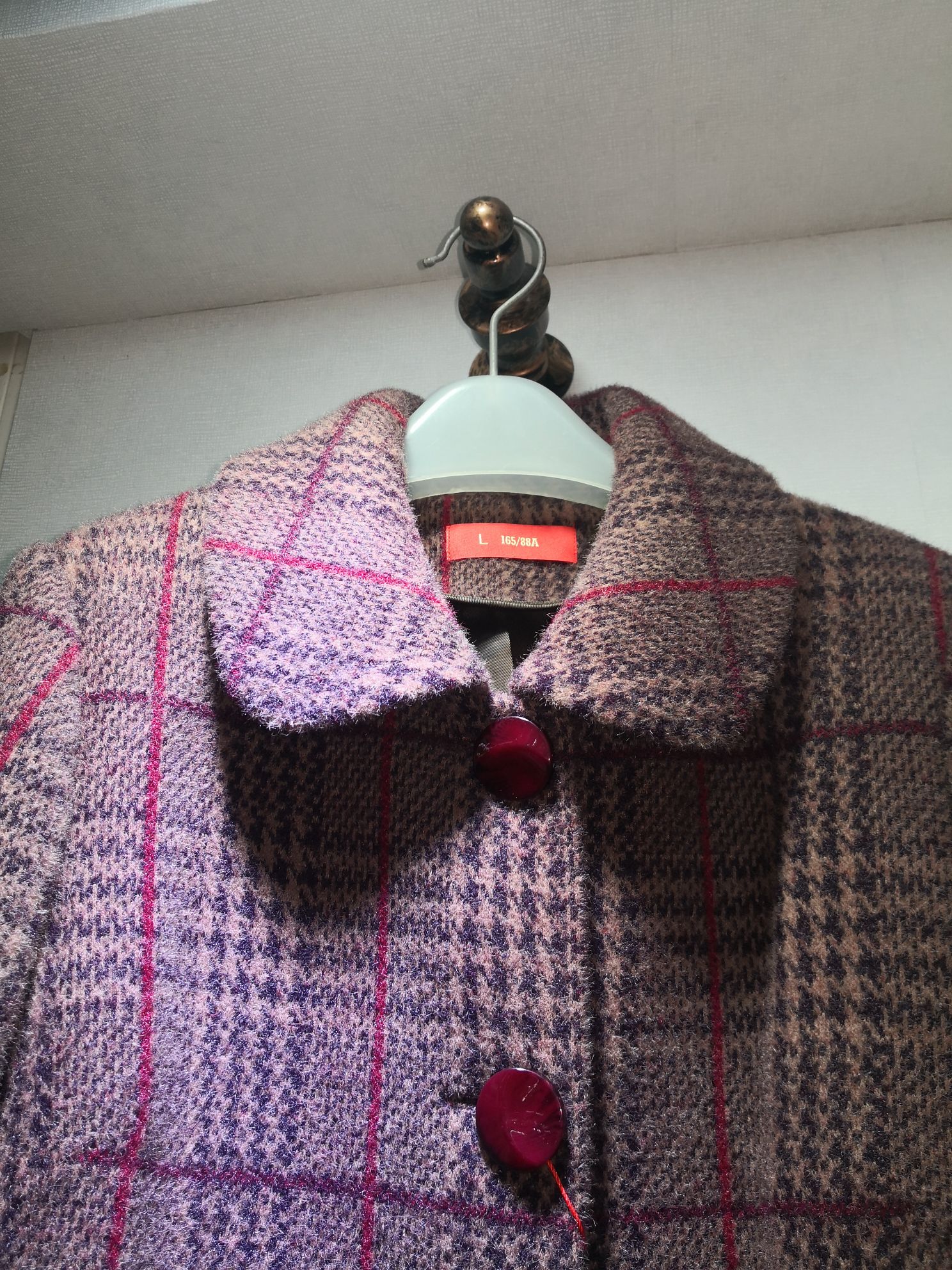 Autumn And Winter New Middle-Aged And Elderly Warm Fashion Atmosphere Uniform Size Embroidered Lapel Coat 7 Specification drawing