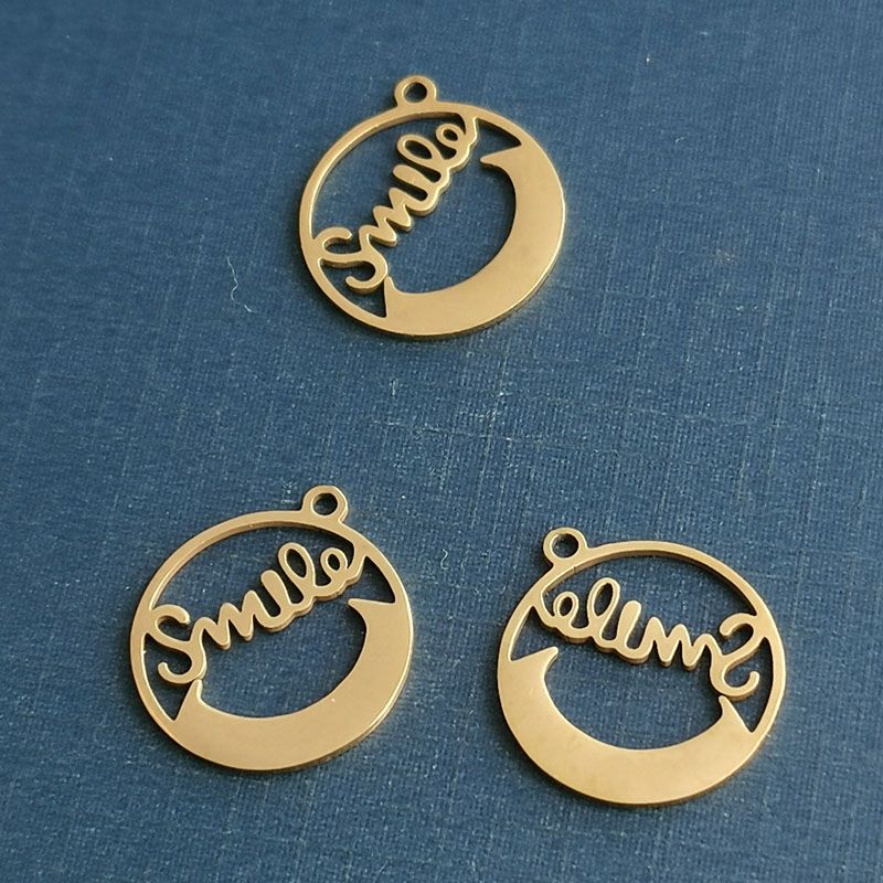 smile's new minimalist smiley face necklace is a unique and versatile minimalist collarbone chain accessory for women on Instagram Specification image