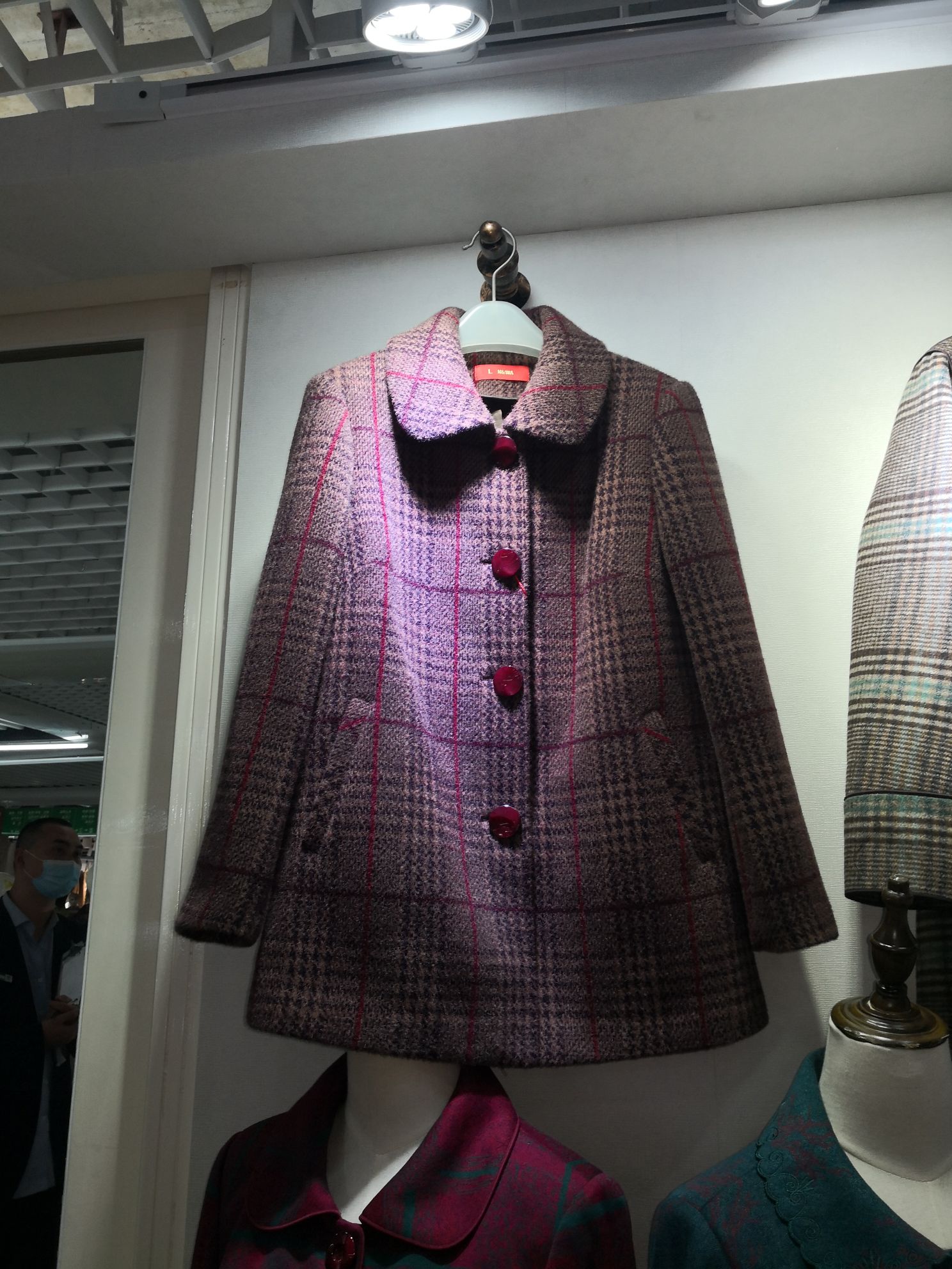 Autumn And Winter New Middle-Aged And Elderly Warm Fashion Atmosphere Uniform Size Embroidered Lapel Coat 7