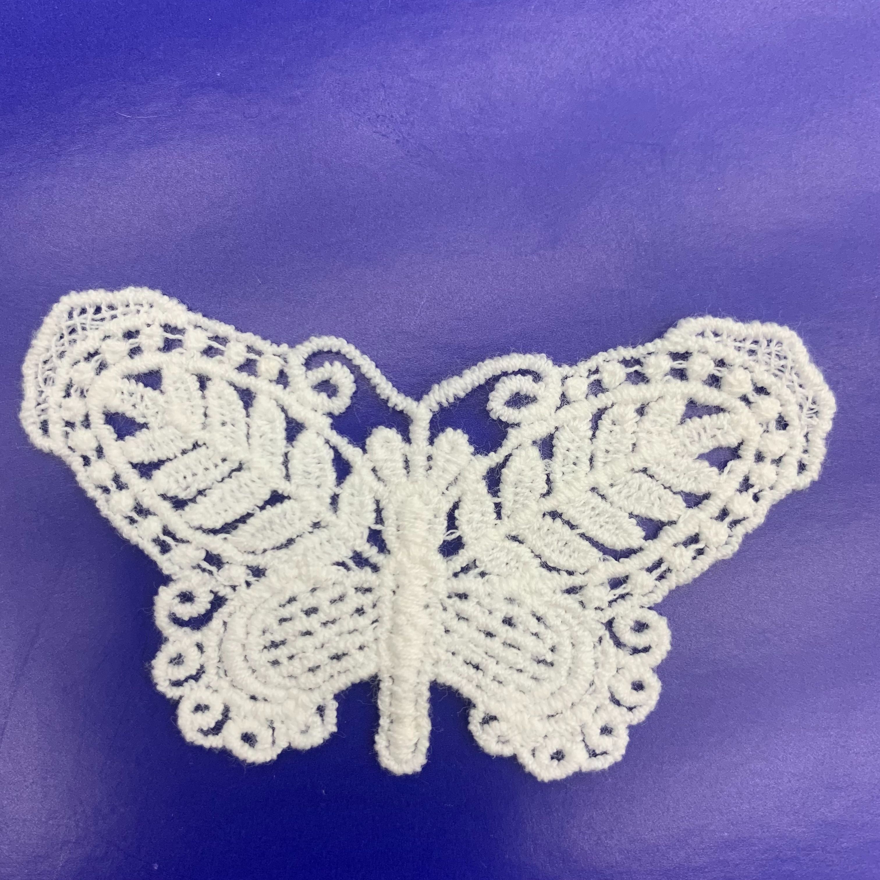 DIY embroidered lace with small flower pieces