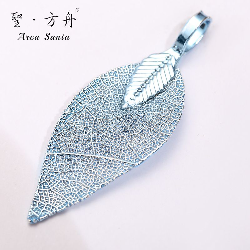 Colorful natural leaf necklace accessories, retro gold-plated pendant materials, semi-finished products, handcrafted diy jewelry accessories Application Scenario