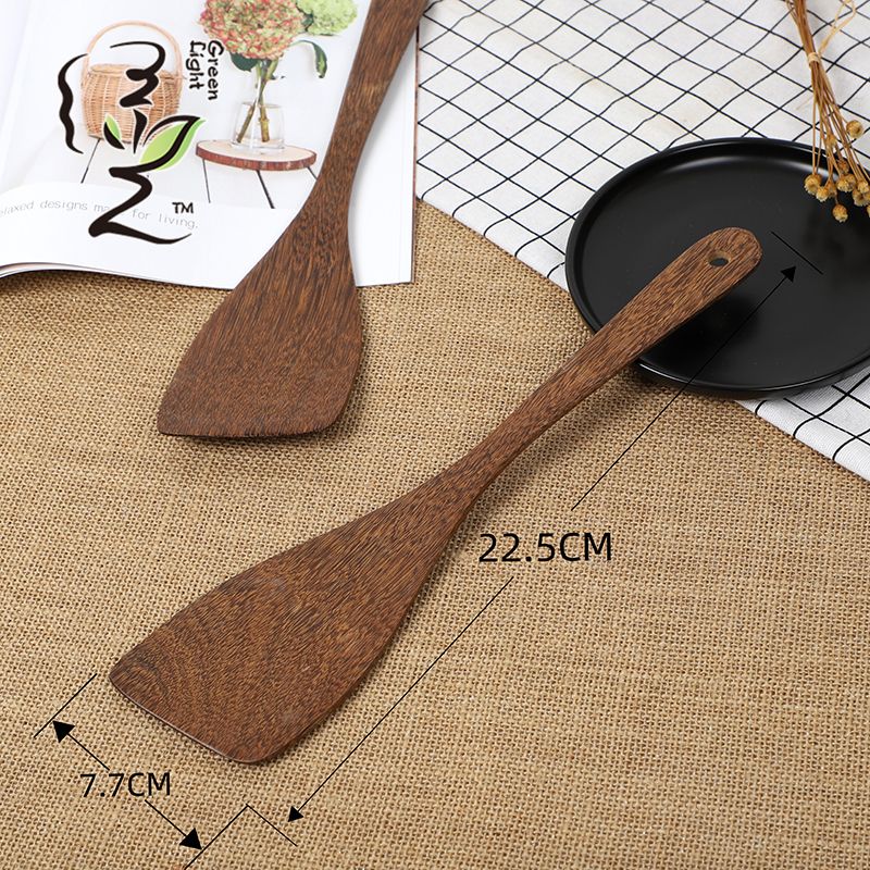Spatula for chicken wings, wooden spatula, 32*7.5CM, non-stick pan, household non-stick pan, wooden spoon, high-temperature resistant wooden stir-frying spatula Application Scenario