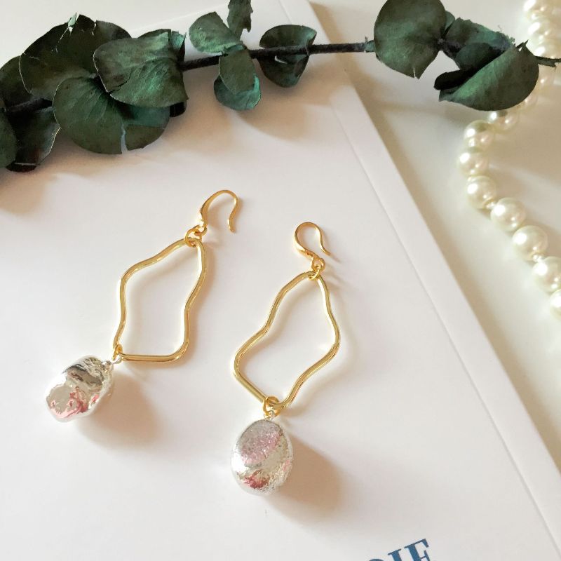Korean niche design earrings, irregular geometric silver stone pendant earrings, high-end and simple earrings details Picture