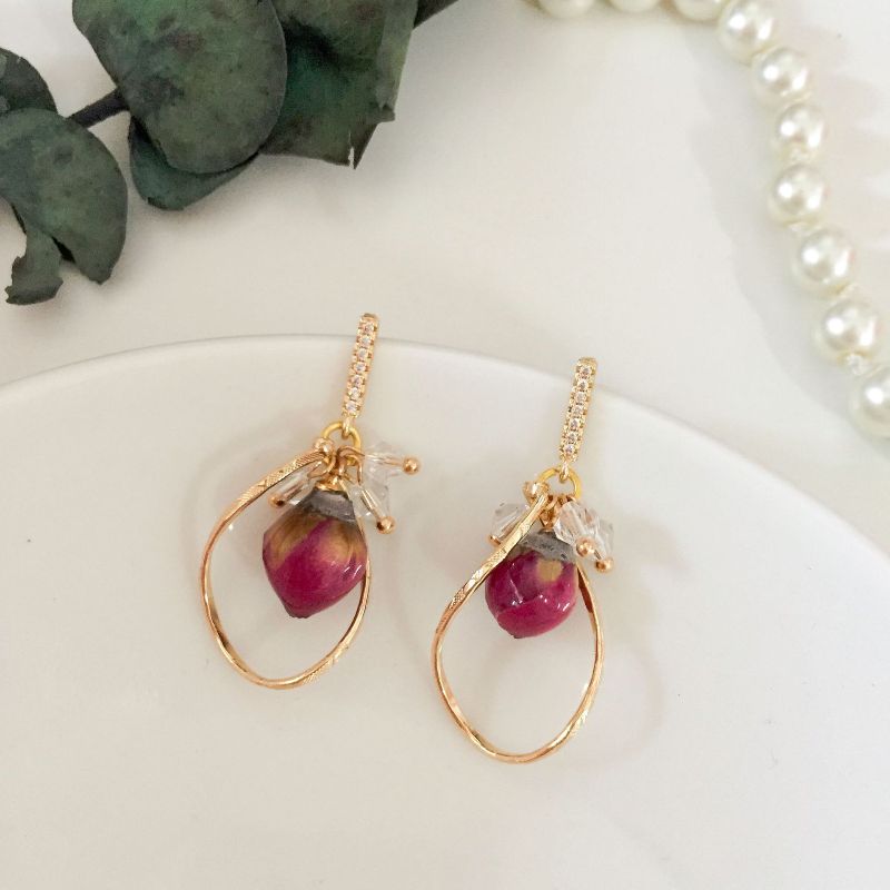 Fashionable zircon crystal stud earrings with a metal geometric frame and rose bud earrings inside shine with exquisite earrings Specification image