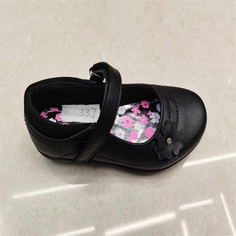 休闲鞋产品图
