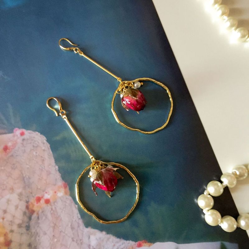 Minimalist metal stud earrings in stock, irregular round picture frame, rose bud, flower leaf and pearl embellishments, long earrings