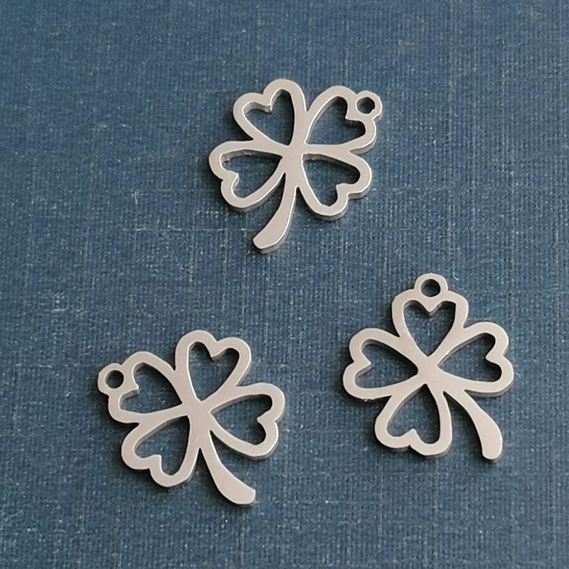 DIY retro titanium steel accessories multi-color optional four-leaf clover pendant wholesale factory direct sales