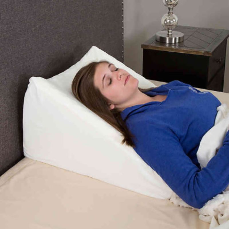 Amazon 's best-selling multi-functional memory foam triangular cushion wedge cushion leg lift pad massage pad