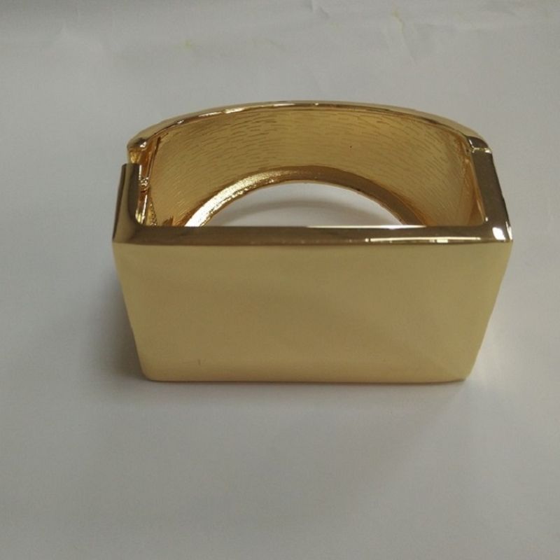 环保锌合金手镯：简约大气，时尚百搭、彰显个性、气质独特，畅销欧美、东南亚及非洲等地区