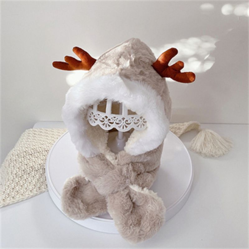 A deer hat khaki