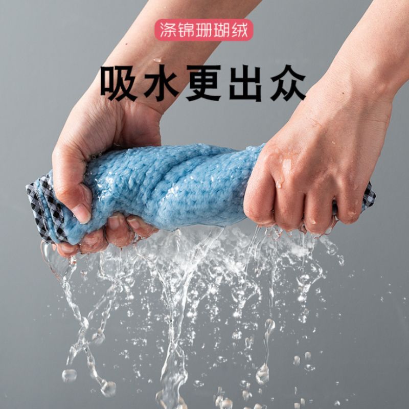 The hanging teak edge does not stick to oil or shed fibers. It is a water-absorbing dishcloth, a kitchen scouring pad, and can be used to wipe tables and dishes details Picture
