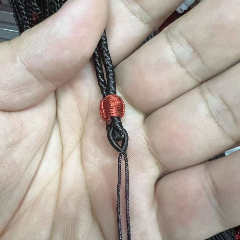 0.45 hand-woven medium-thick dragon rope, non-adjustable beeswax amber alloy pendant lanyard